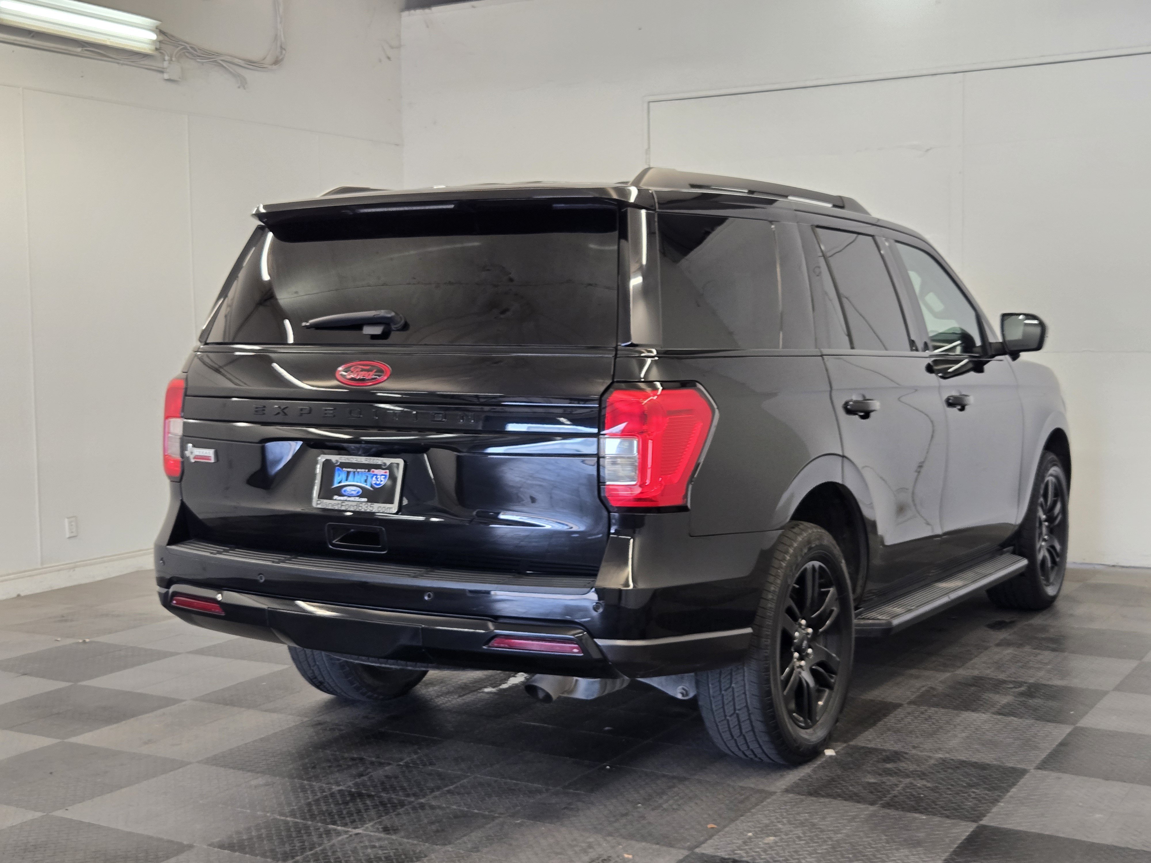 Certified 2023 Ford Expedition XLT AWD/4WD image 7