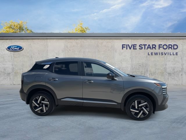Used 2026 Nissan Kicks SV FWD image 9