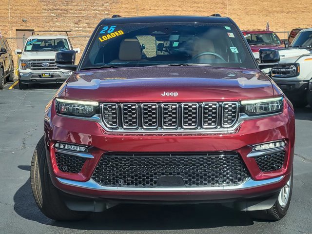 Used 2025 Jeep Grand Cherokee Summit w/ Luxury Tech Group V image 7