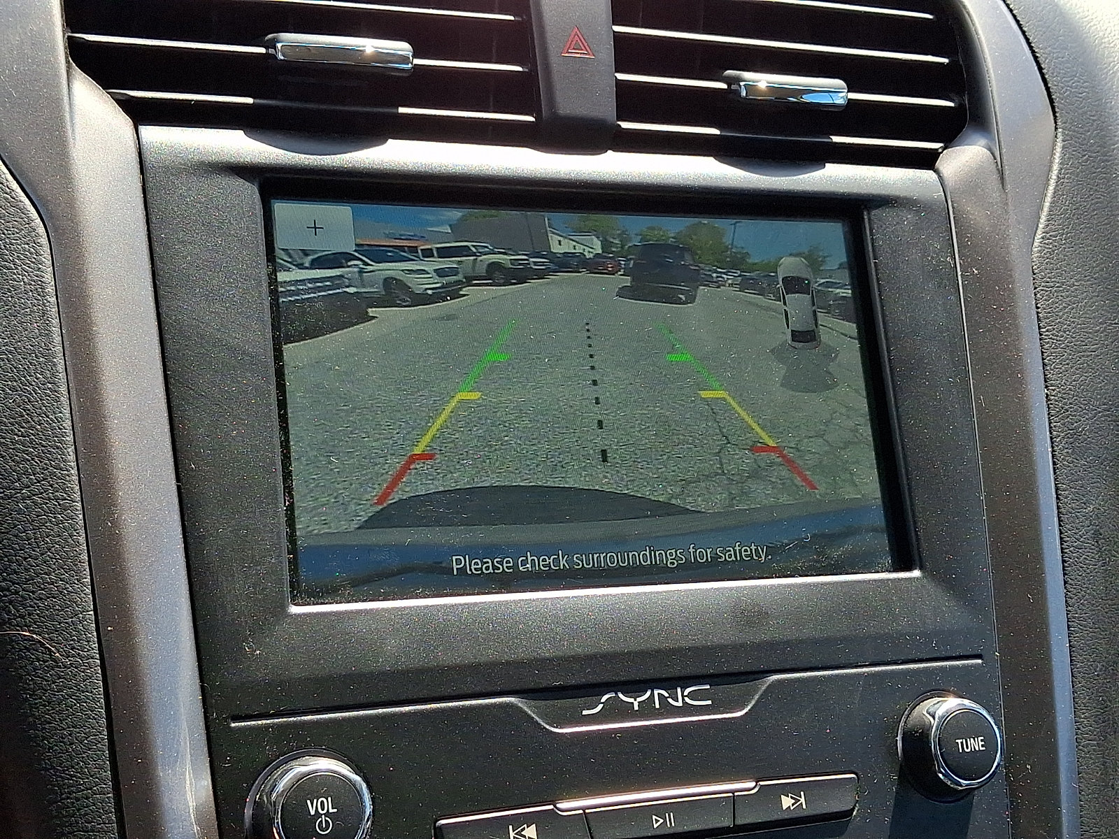 Certified 2020 Ford Fusion SE FWD image 20