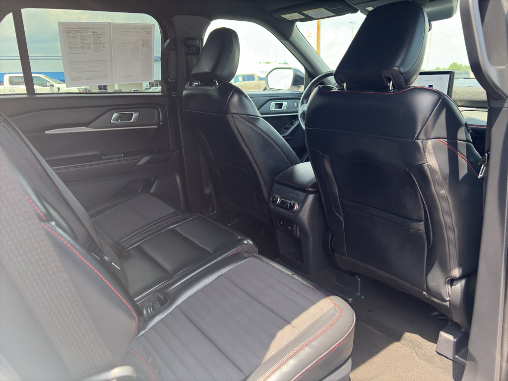 Certified 2025 Ford Explorer ST-Line w/ ST-Line Street Pack AWD/4WD image 14
