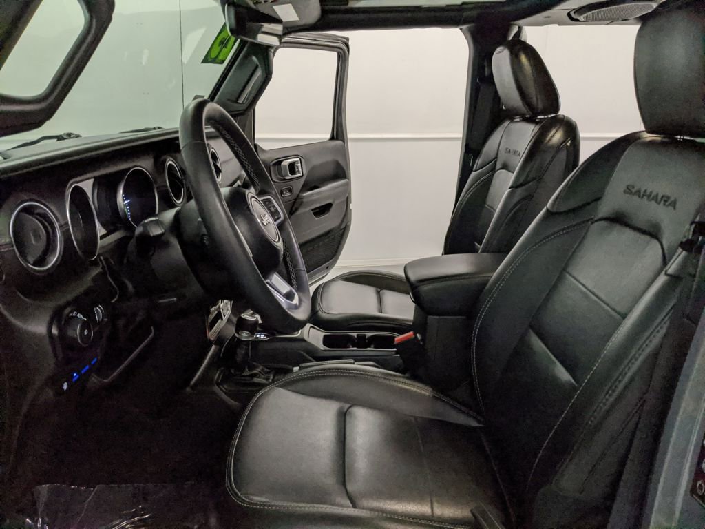 Used 2023 Jeep Wrangler Unlimited Sahara w/ Cold Weather Group image 17