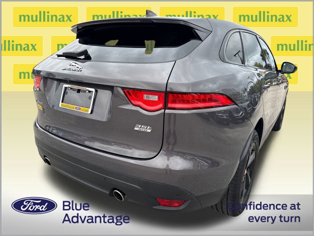 Used 2017 Jaguar F-PACE Premium image 3