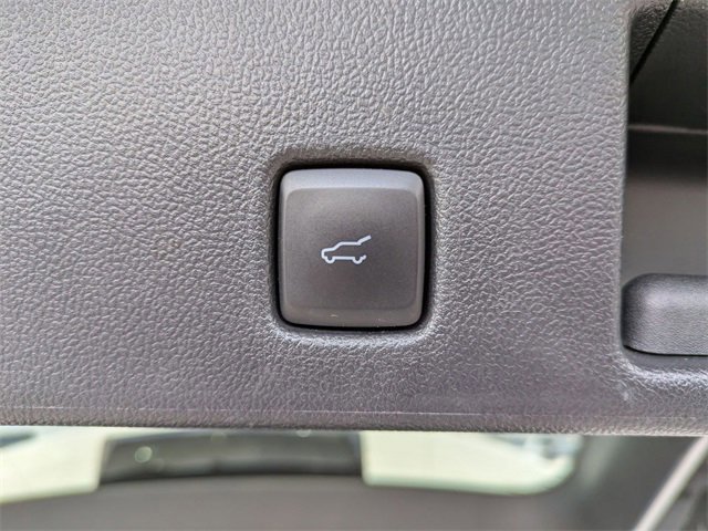 Certified 2022 Ford Escape SE w/ SE Sport Appearance Package image 24