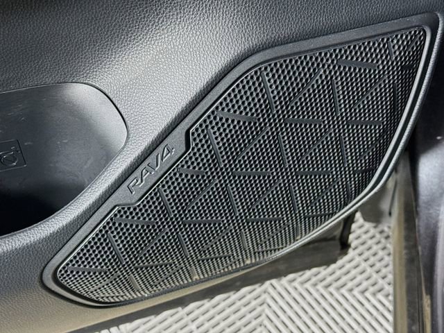 Used 2019 Toyota RAV4 XLE image 23