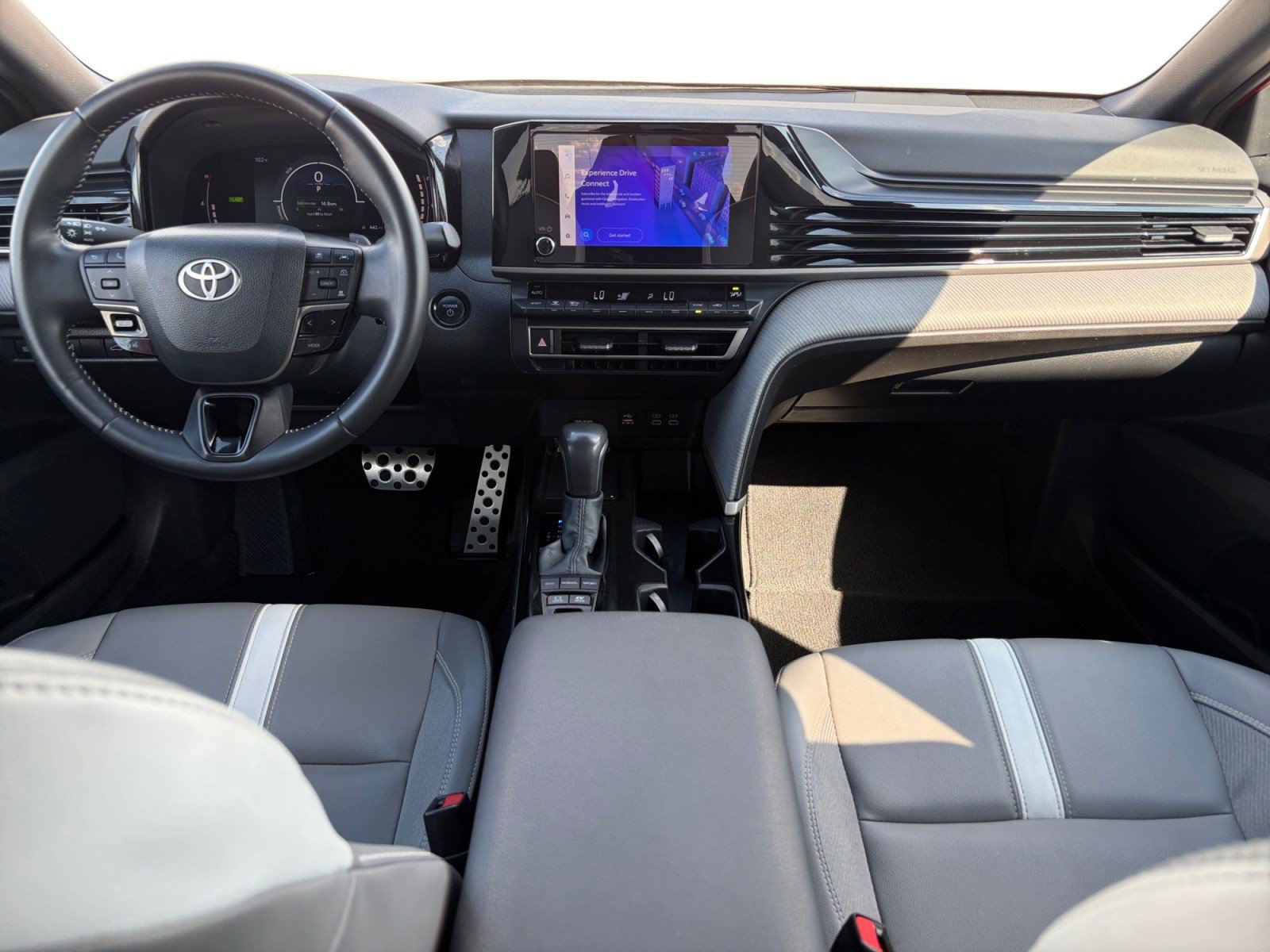 Used 2025 Toyota Camry SE FWD image 21