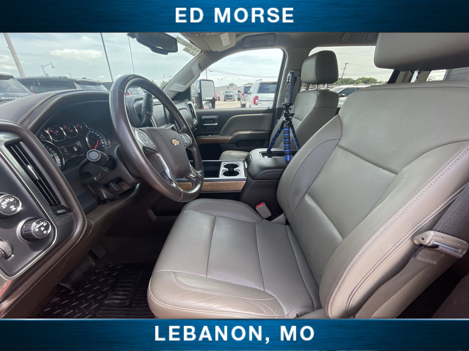 Used 2018 Chevrolet Silverado 1500 LTZ w/ LTZ Plus Package AWD/4WD image 17