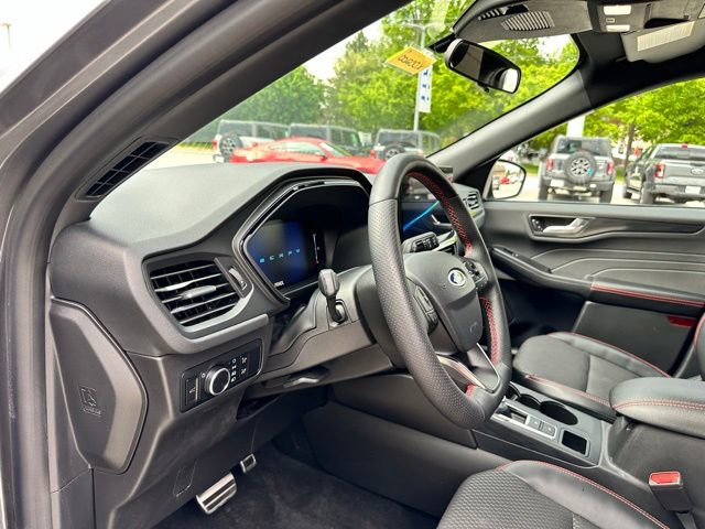 Certified 2024 Ford Escape ST-Line w/ Tech Pack #1 AWD/4WD image 29