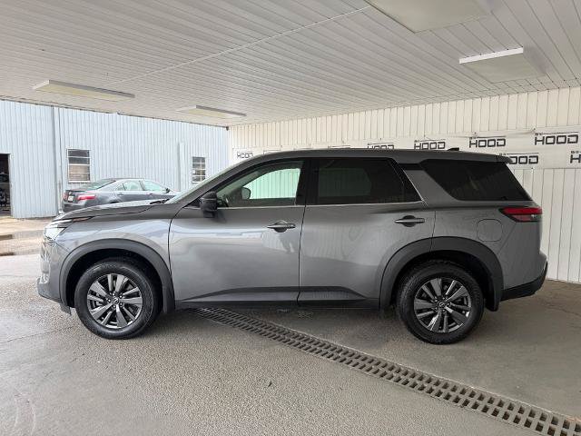 Used 2023 Nissan Pathfinder S FWD image 26
