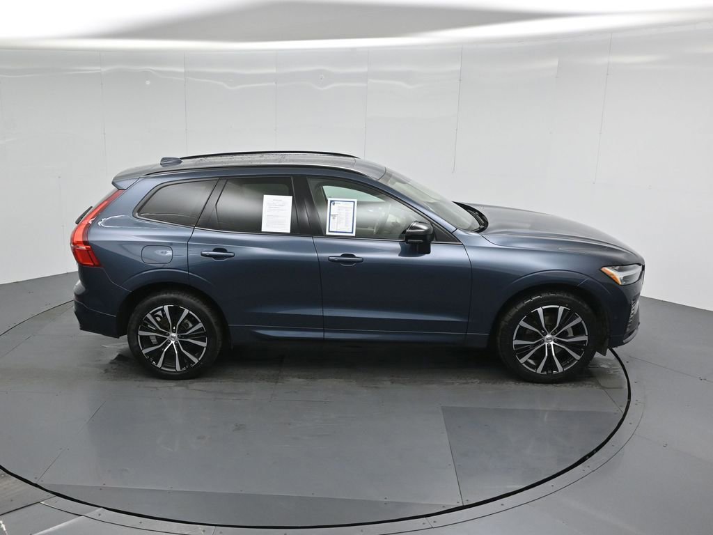Used 2023 Volvo XC60 B5 Plus image 40