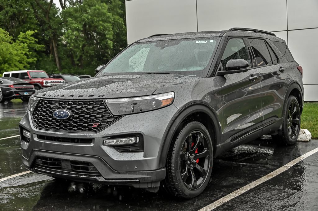 Certified 2023 Ford Explorer ST w/ Equipment Group 401A AWD/4WD image 5