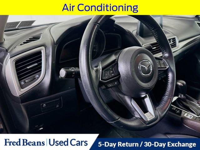 Used 2018 MAZDA MAZDA3 Touring FWD image 12