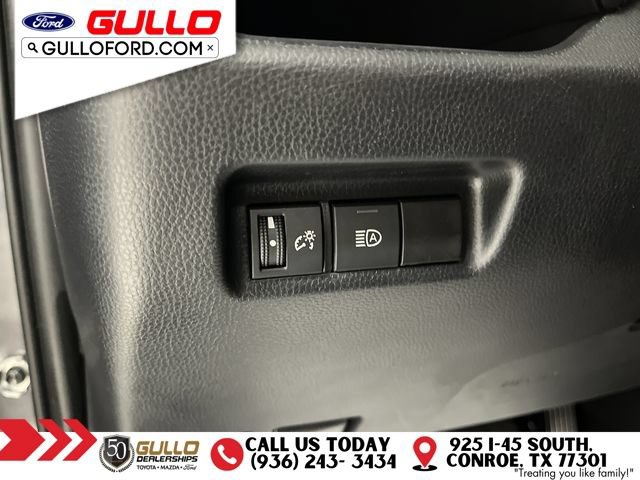 Used 2021 Toyota RAV4 XLE FWD image 19