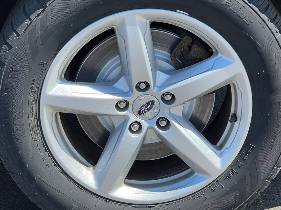 Certified 2017 Ford Explorer XLT AWD/4WD image 8