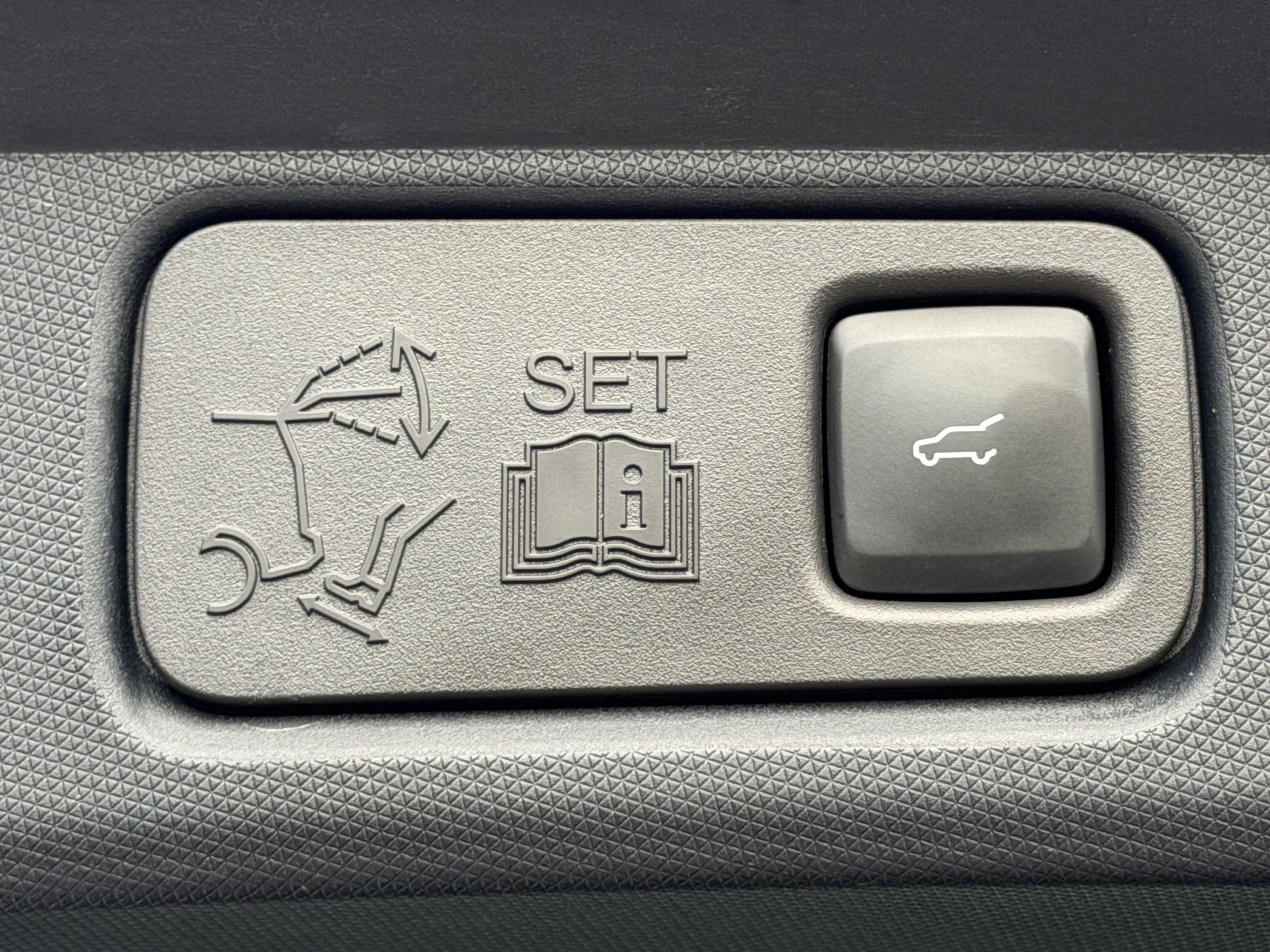 Certified 2021 Ford Mustang Mach-E Premium RWD image 11