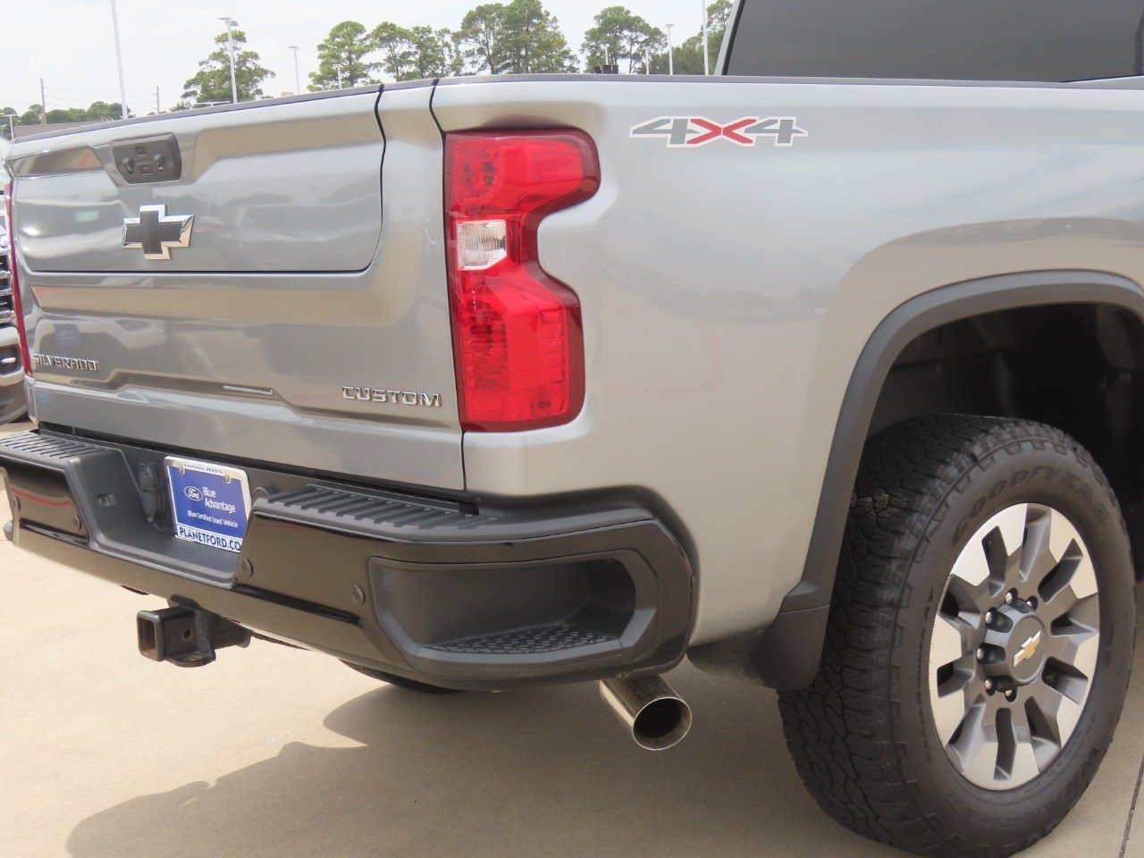Used 2024 Chevrolet Silverado 2500 Custom w/ Custom Value Package AWD/4WD image 12