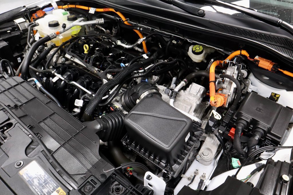 Certified 2024 Ford Escape SE w/ PHEV Premium Package image 17