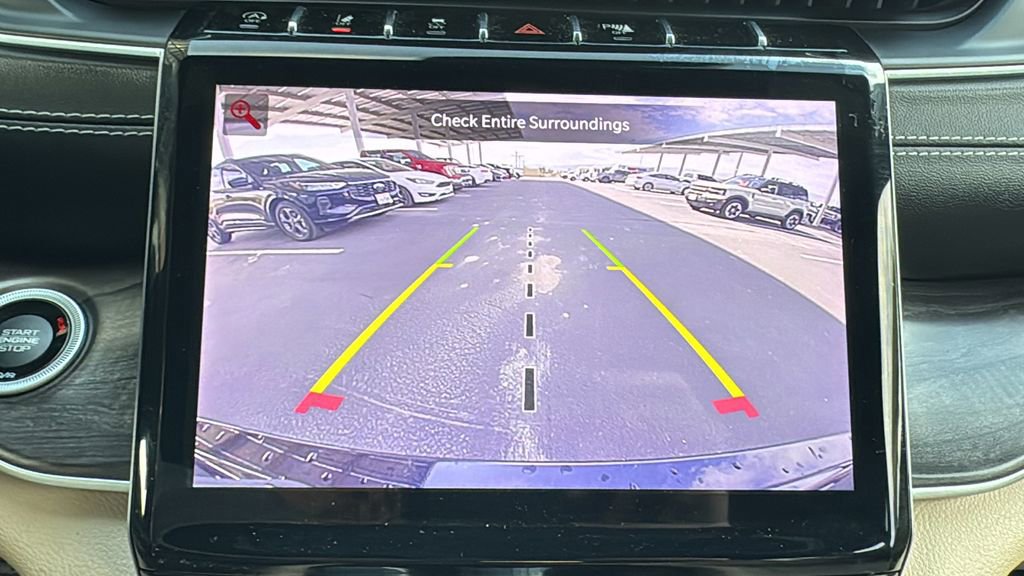 Used 2023 Jeep Grand Cherokee Limited image 17