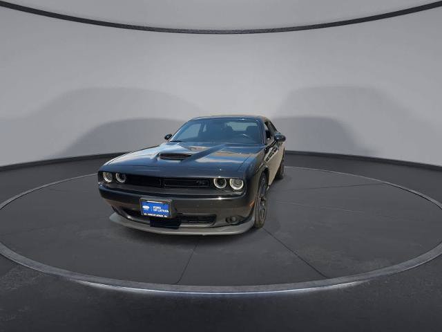 Used 2022 Dodge Challenger R/T w/ Blacktop Package RWD image 3