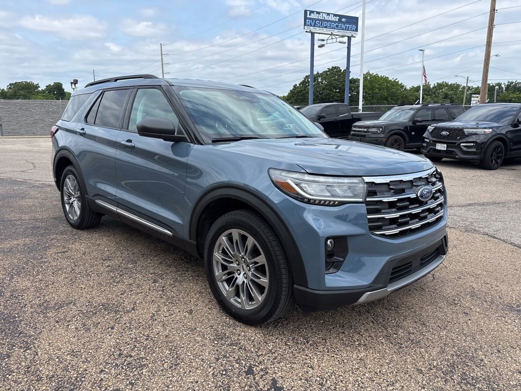 Certified 2025 Ford Explorer Active w/ Active Comfort Package