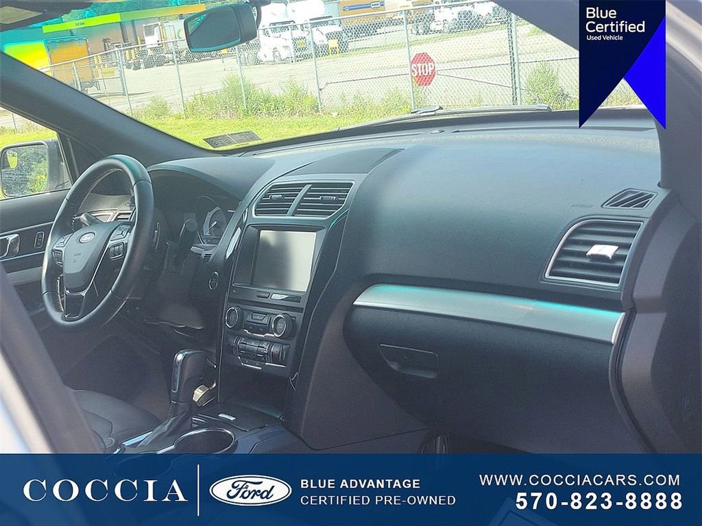 Certified 2016 Ford Explorer XLT w/ Equipment Group 202A image 15