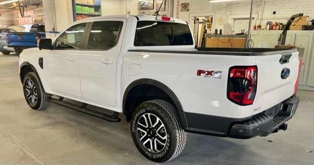 Certified 2024 Ford Ranger Lariat w/ FX4 Off-Road Package image 3