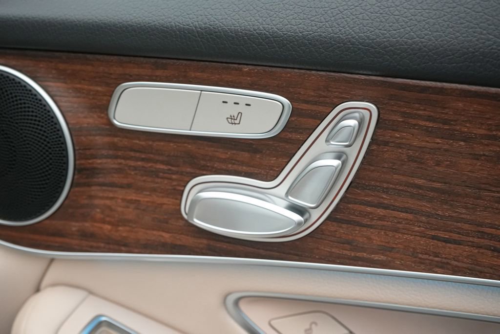 Used 2022 Mercedes-Benz GLC 300 4MATIC image 30