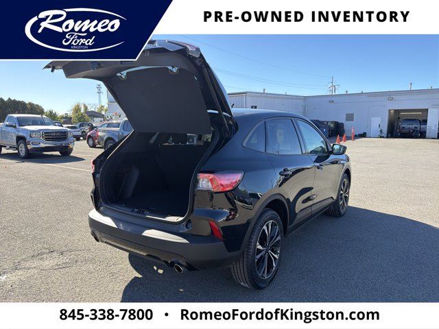 Certified 2022 Ford Escape SE w/ SE Sport Appearance Package AWD/4WD image 29