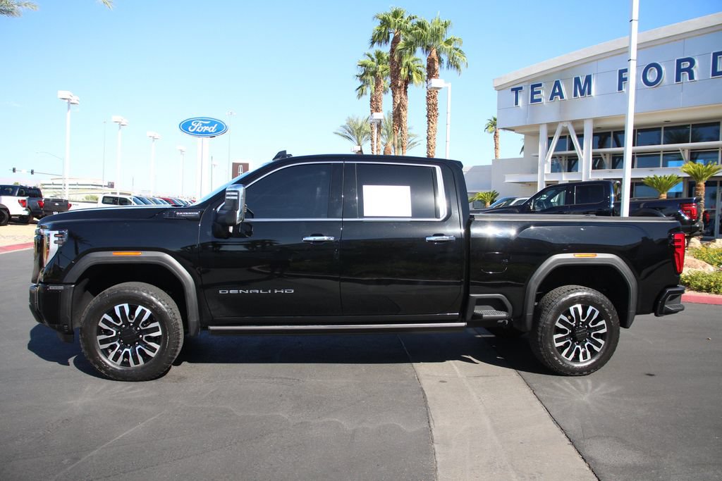 Used 2025 GMC Sierra 3500 Denali Ultimate AWD/4WD image 4