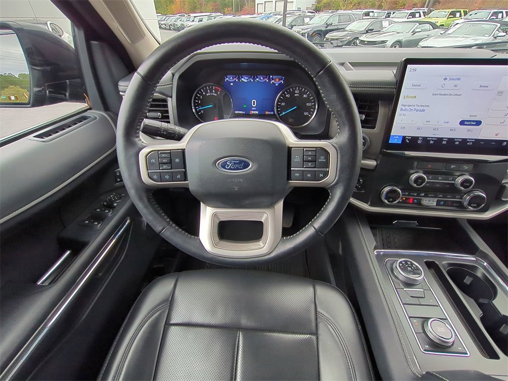 Certified 2022 Ford Expedition XLT image 16