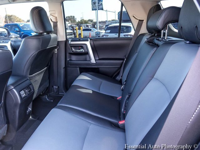 Used 2020 Toyota 4Runner SR5 Premium AWD/4WD image 15
