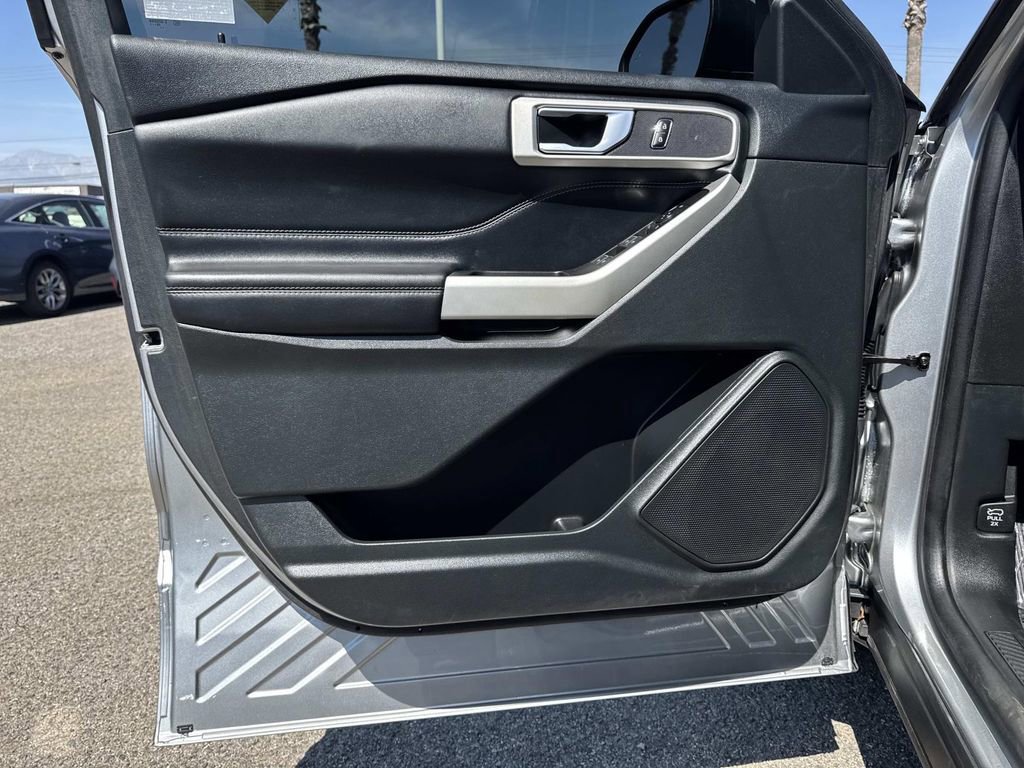 Certified 2023 Ford Explorer XLT w/ Equipment Group 202A image 18