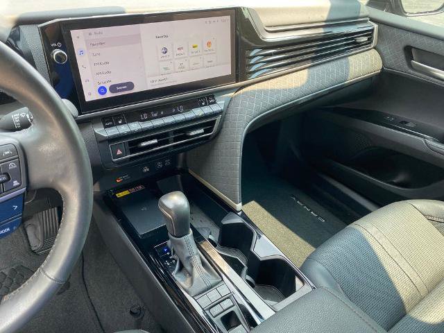 Used 2025 Toyota Camry XLE FWD image 24