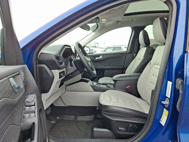 Certified 2023 Ford Escape Platinum w/ Premium Technology Package image 13