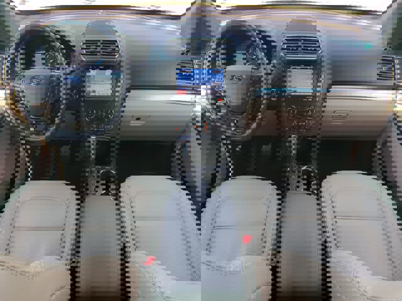 Certified 2018 Ford Explorer XLT w/ Equipment Group 202A image 13