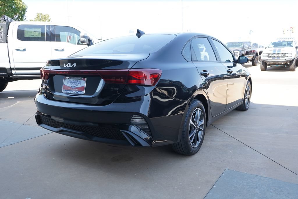 Used 2024 Kia Forte LXS w/ LXS Technology Package FWD image 10