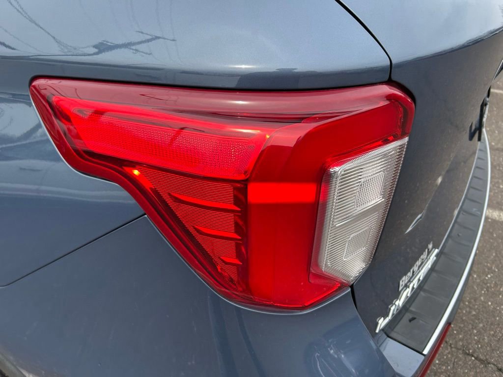 Certified 2021 Ford Explorer Limited w/ Equipment Group 301A image 36