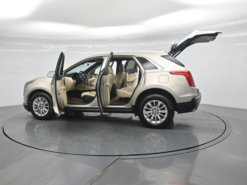 Used 2017 Cadillac XT5 FWD image 35