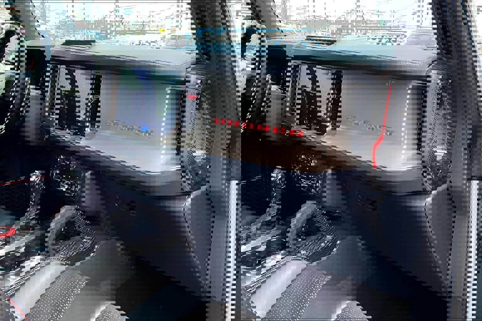 Certified 2024 Ford Bronco Raptor w/ Interior Carbon Fiber Pack 6 AWD/4WD image 23