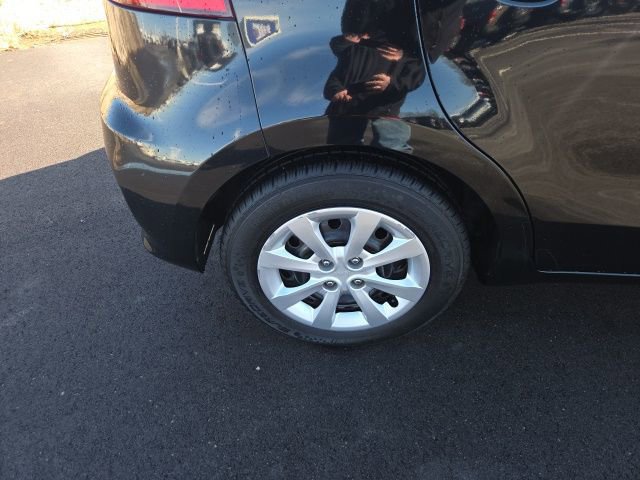 Used 2017 Kia Rio LX image 11