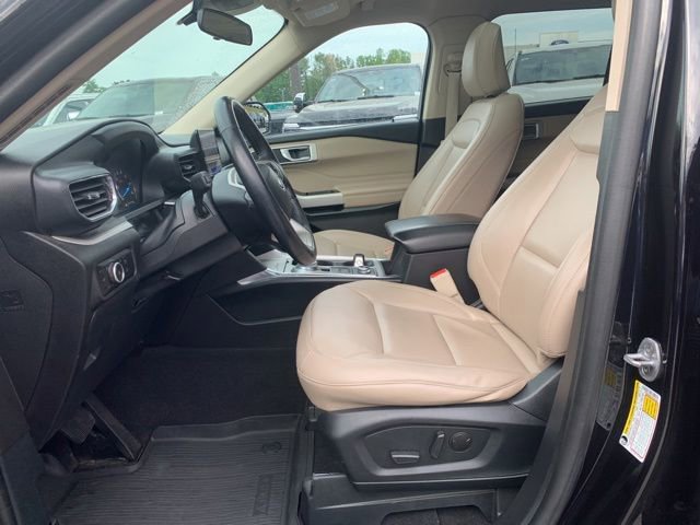 Certified 2023 Ford Explorer XLT w/ Equipment Group 202A AWD/4WD image 24