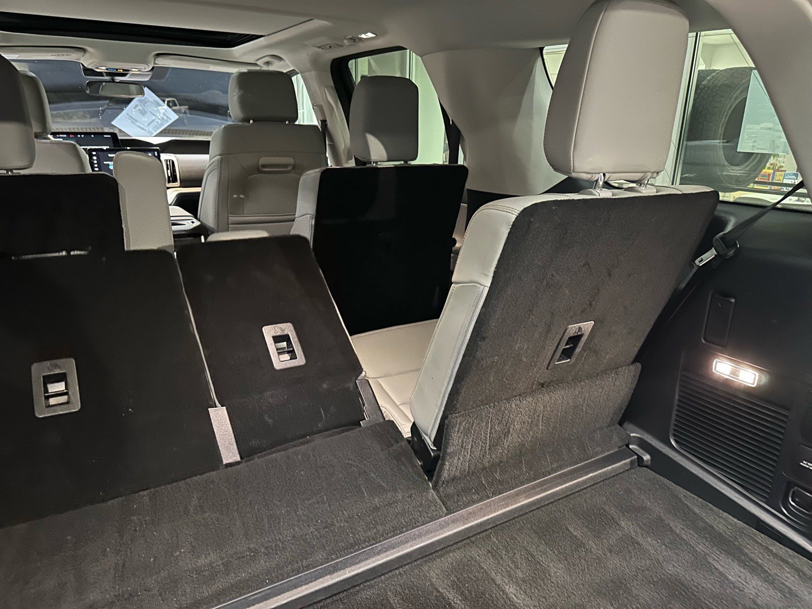 Certified 2025 Ford Expedition Active image 28