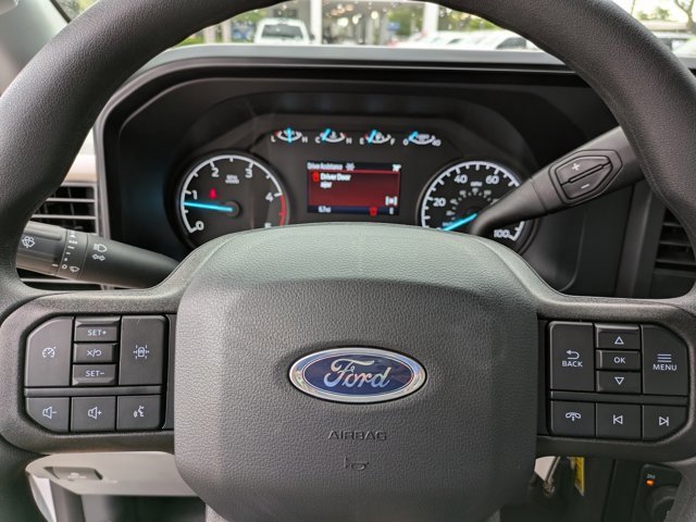 Certified 2024 Ford F550 4x4 Regular Cab Super Duty image 21