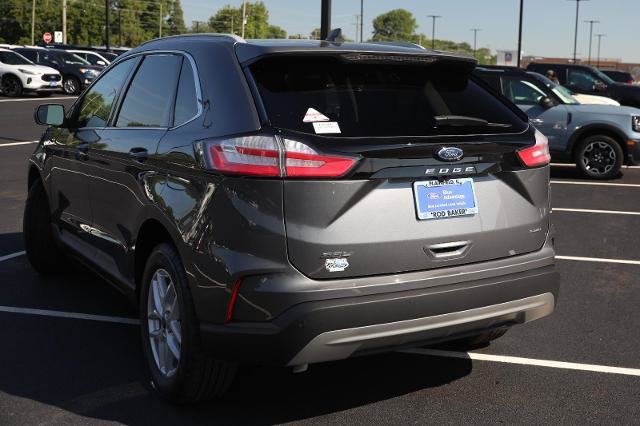 Certified 2024 Ford Edge SEL w/ Convenience Package AWD/4WD image 15