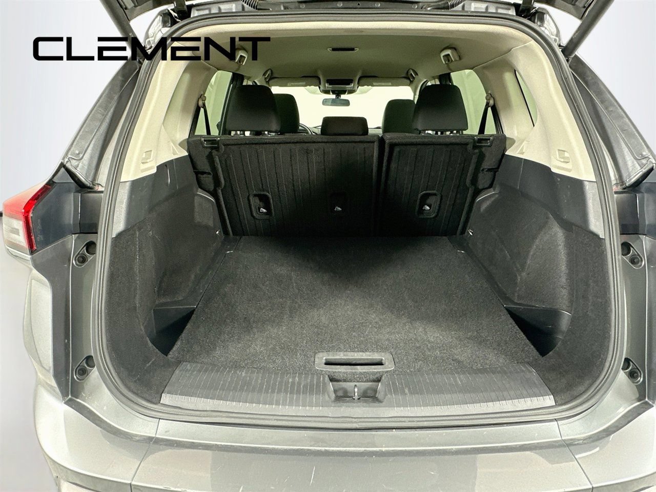 Used 2024 Nissan Rogue SV AWD/4WD image 11