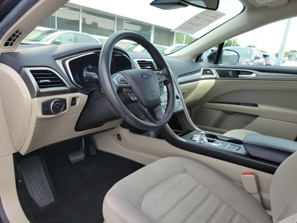 Certified 2020 Ford Fusion SE FWD image 21
