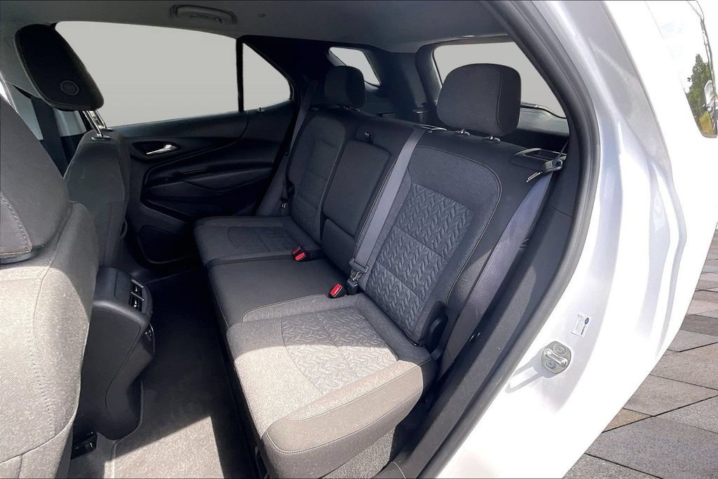 Used 2024 Chevrolet Equinox LT FWD image 26