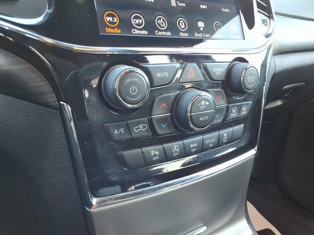 Used 2021 Jeep Grand Cherokee Laredo X image 26