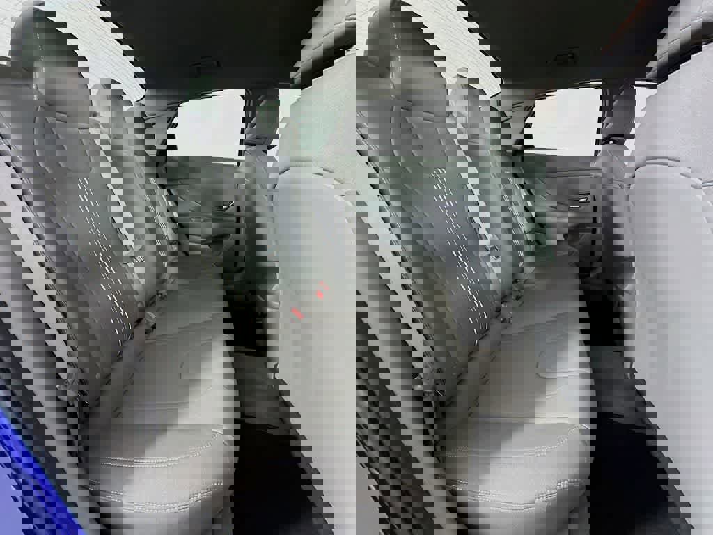 Used 2023 Hyundai Elantra SEL w/ Convenience Package image 29