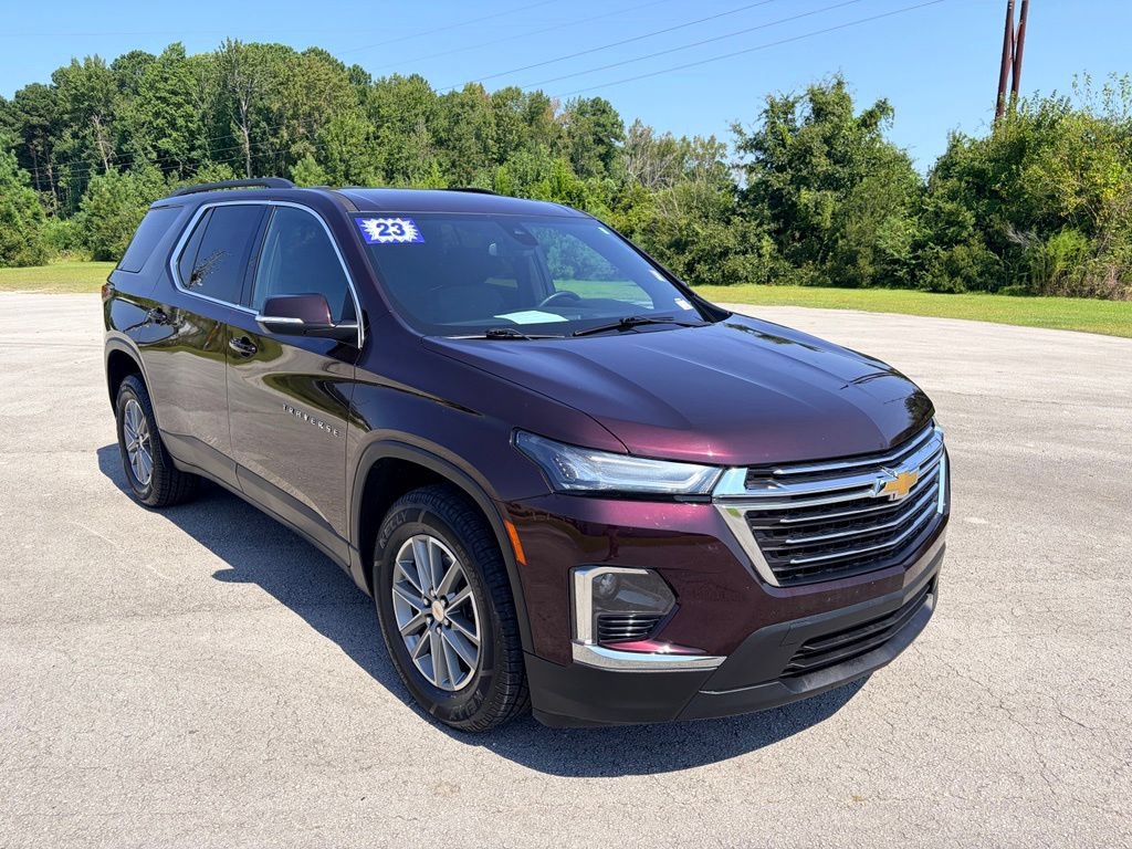 Used 2023 Chevrolet Traverse LT
